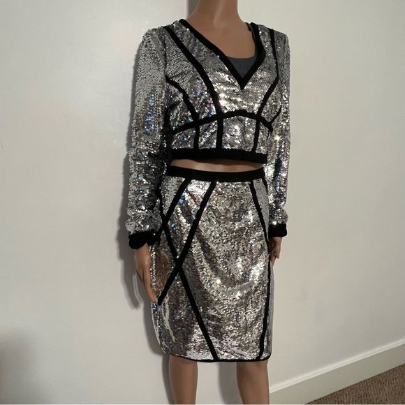 Silver Sequined 2 Piece Skirt Cropped Jacket - Picture 3 of 16
